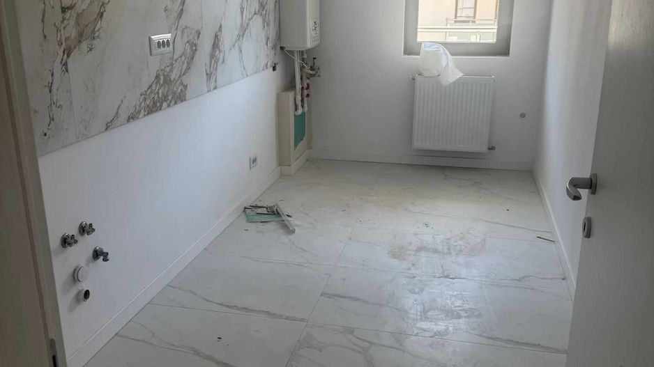 De vanzare apartament 2 camere , zona  Cartier Solar - Poză 5