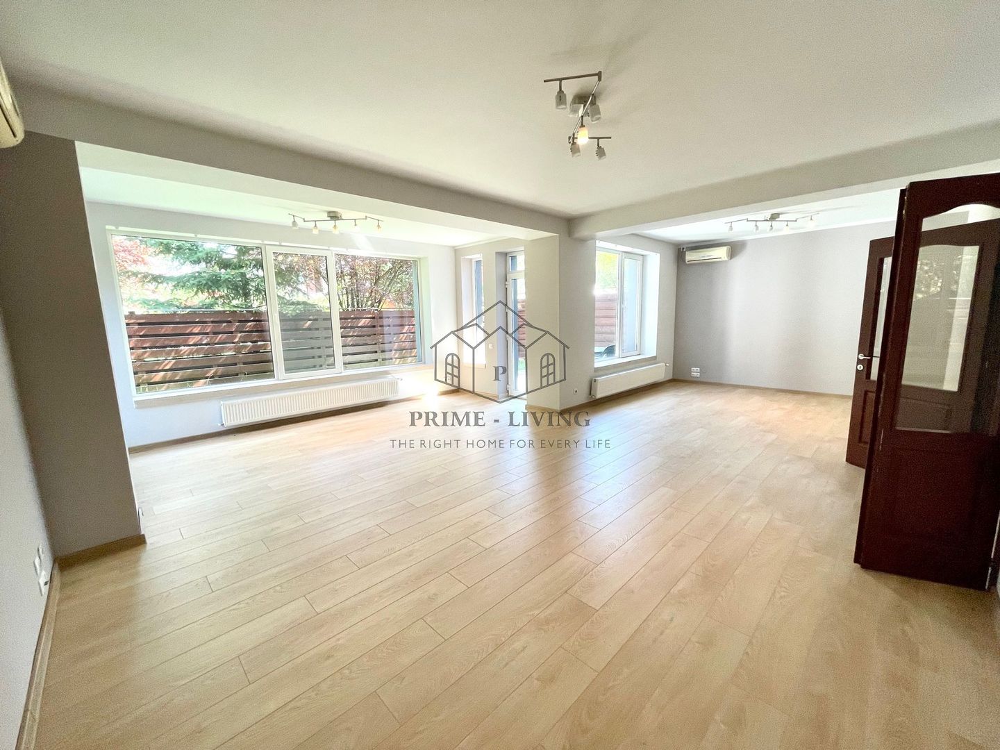 VILA CU 4 DORMITOARE LA INCHIRIERE IN COMPLEX REZIDENTIAL - Poză 20