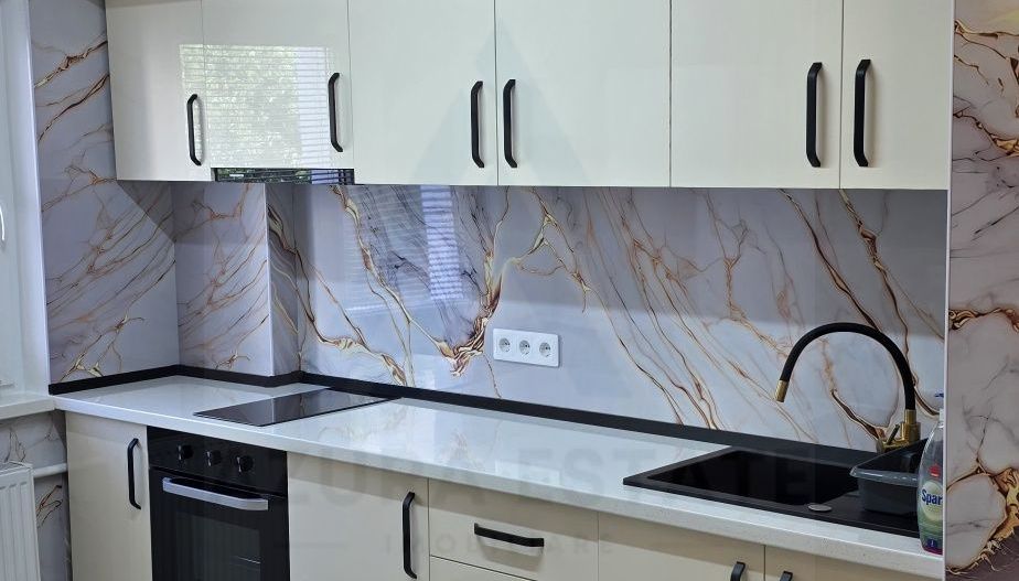 Apartament renovat cu 2 camere decomandat 50 mp etajul 2/8 Bd Mihai V - Poză 2