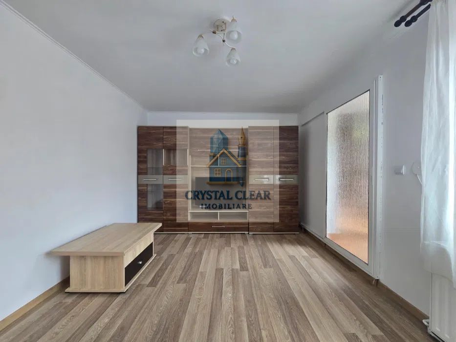 Casă cu 4 camere în curte comună - zona Dâmbu Pietros/Tudor - Poză 3