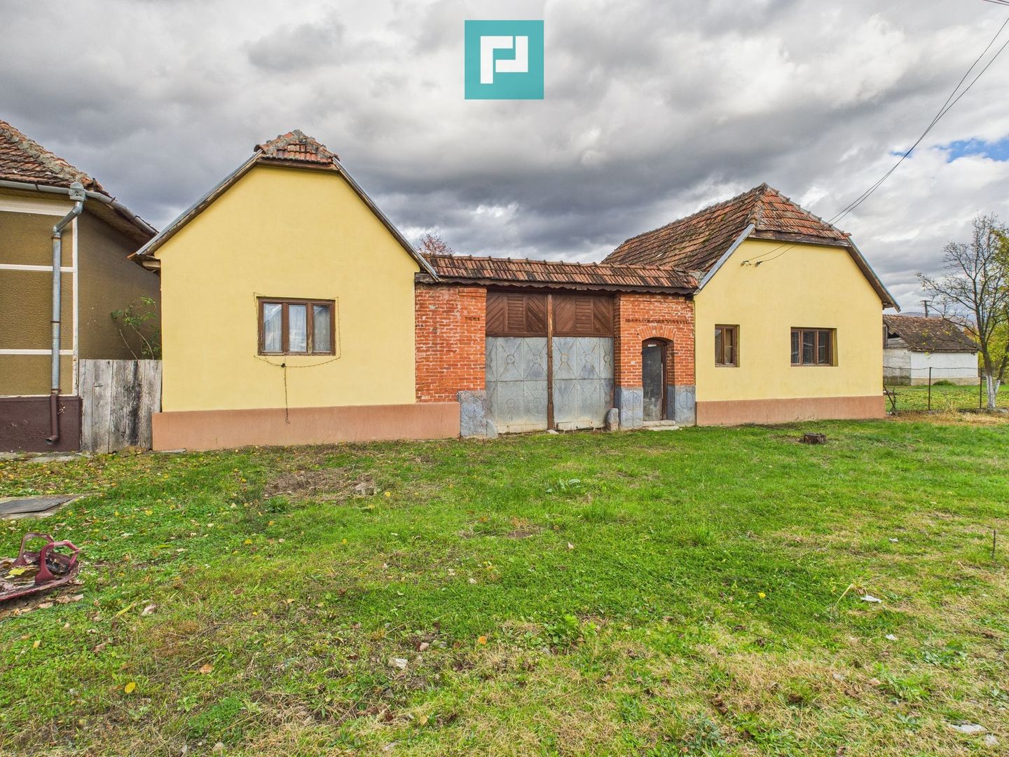 Casă cu 4 camere în Buhani, Dezna - Poză 2