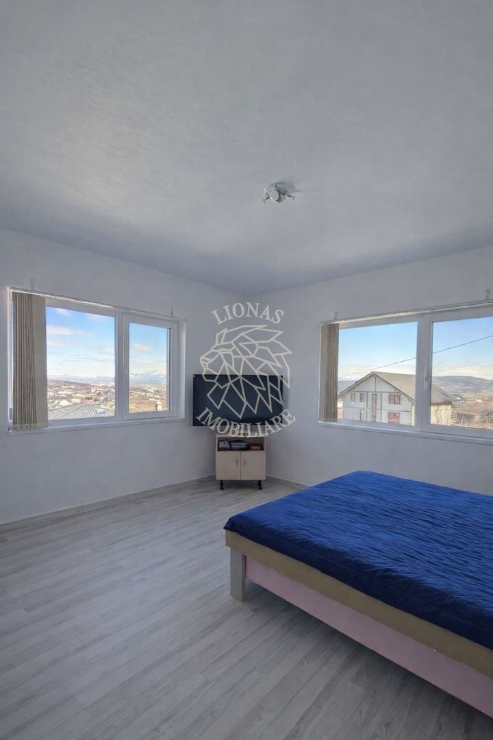 Casa 4 camere 154 mp-teren 600 mp-panorama spre oras-Zona La Soare - Poză 6