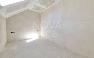 Casa generoasa cu 5 camere, 2 bai, dressing si parcare – Sura Mica - Poză 6
