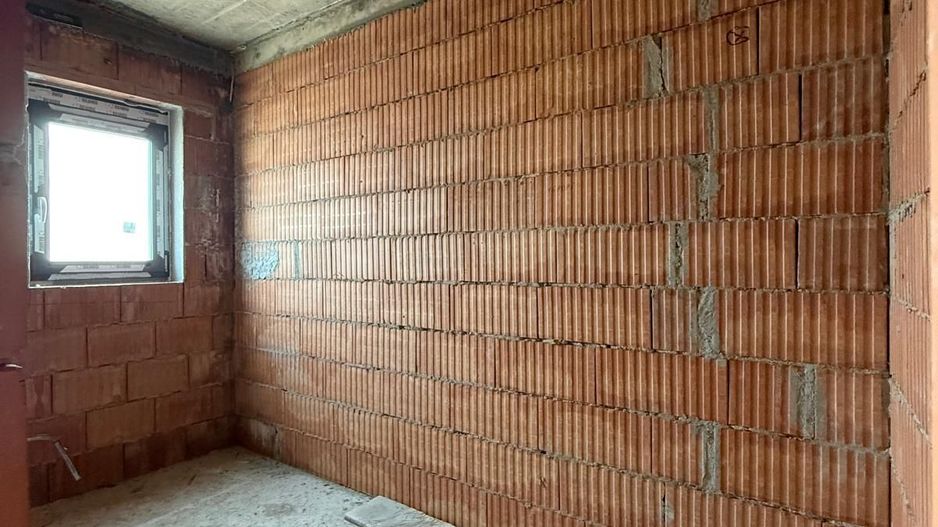 Casa individuala- 3 dormitoare - teren mare -Dumbravita - Poză 6