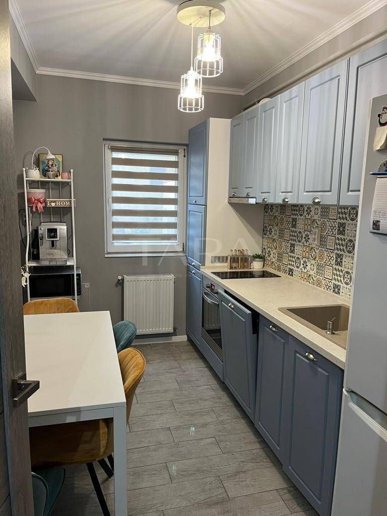 Apartament cu 2 camere, balcon și parcare inclusă, zona Florilor. - Poză 4