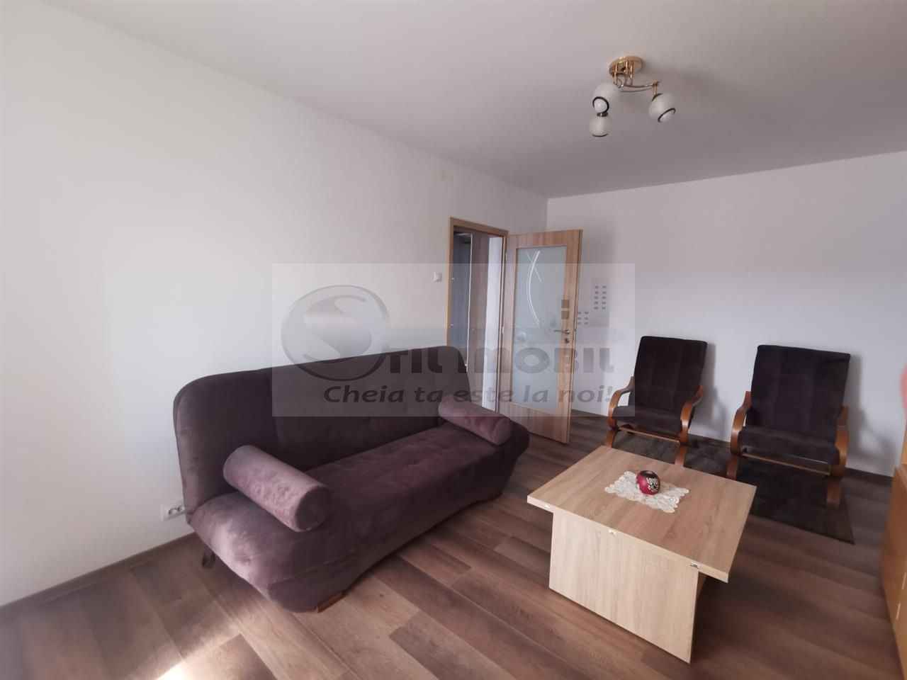 Apartament 2 camere recent renovat  Alexandru cel Bun 399 euro - Poză 1