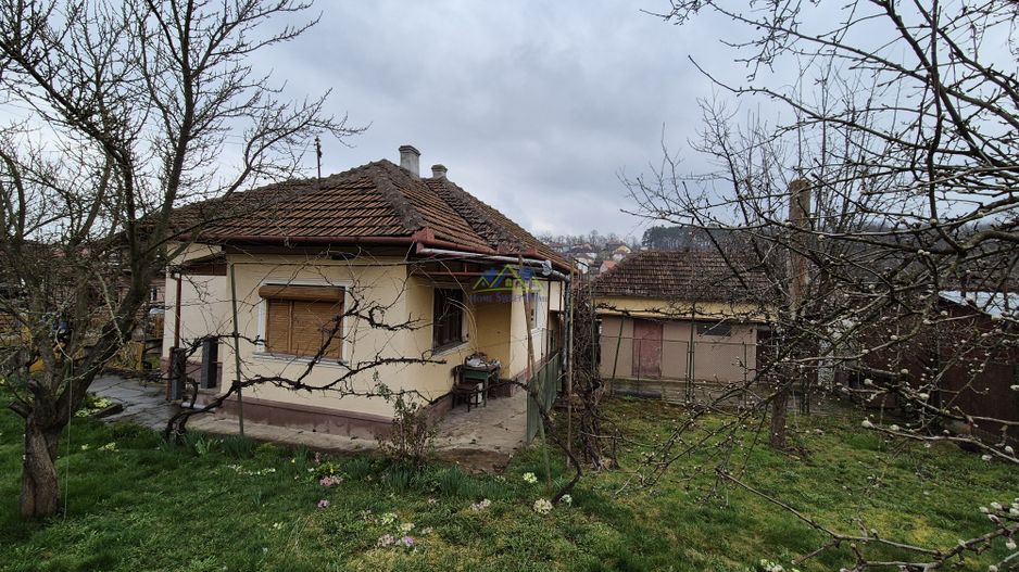 Vand casa zona Chizid pe Dr. Cantacuzino, 2 cam, baie, buc, st-378 mp! - Poză 4