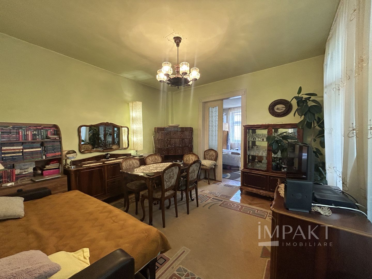 Vanzare apartament la casa in zona Horea! - Poză 1