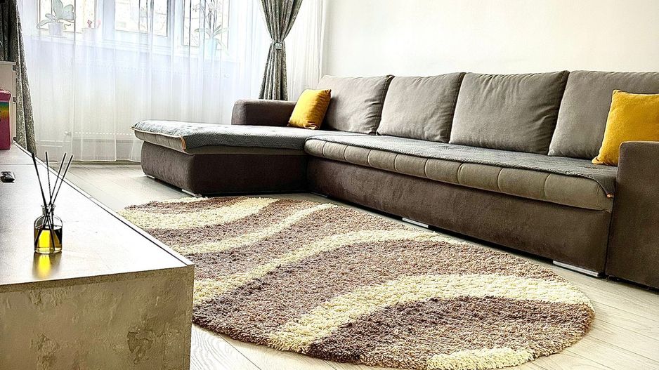 Lipovei | 3 Camere | Decomandat | Etaj Intermediar. - Poză 1