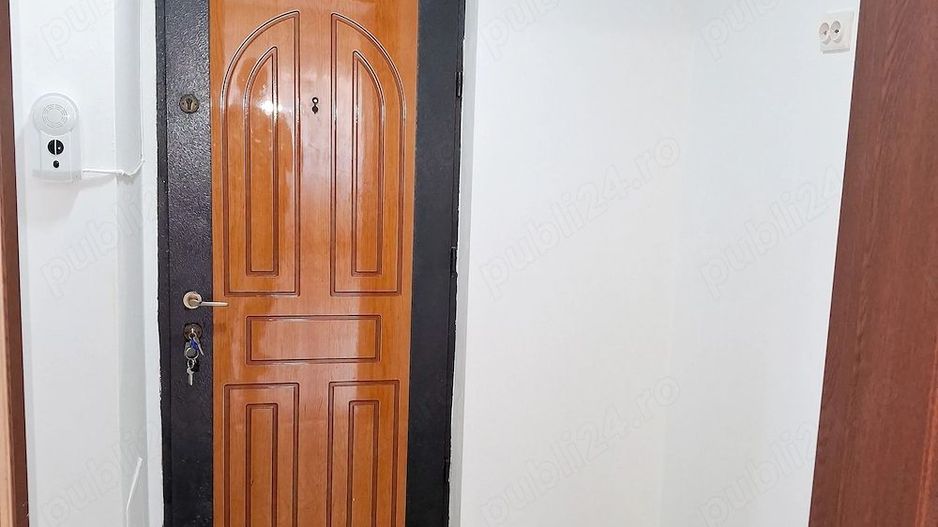 DE VANZARE  GARSONIERA ZONA LUJERULUI - Poză 8