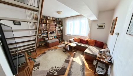 Două case în curte comună, 6 camere + 385 teren - zona semicentrală