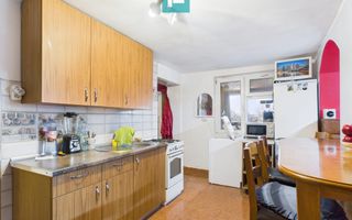 Casă frumoasă la Iratoș la preț bun - Poză 8