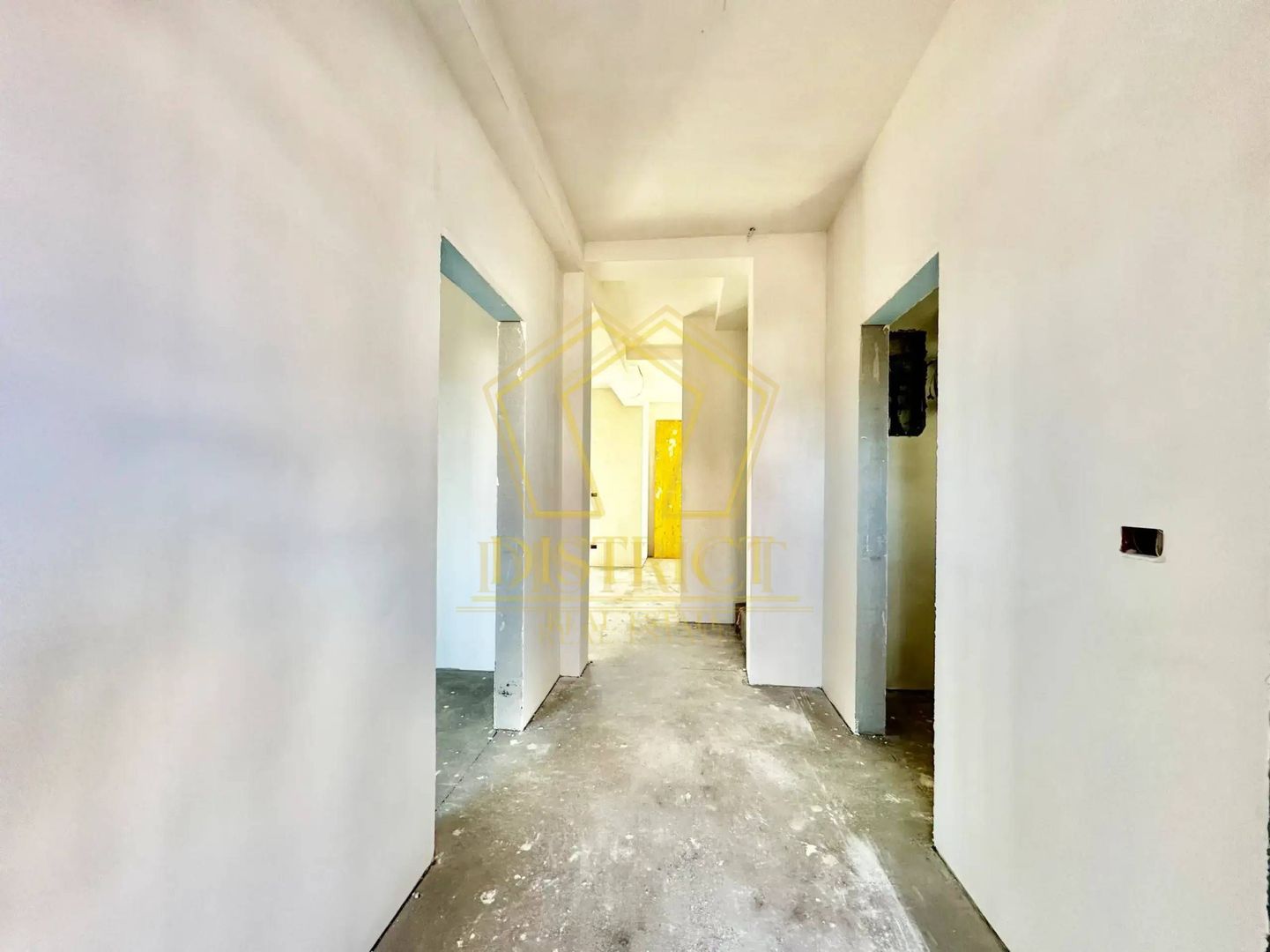 Duplex superb cu 5 camere despartit prin garaj | Dumbravita - Poză 6