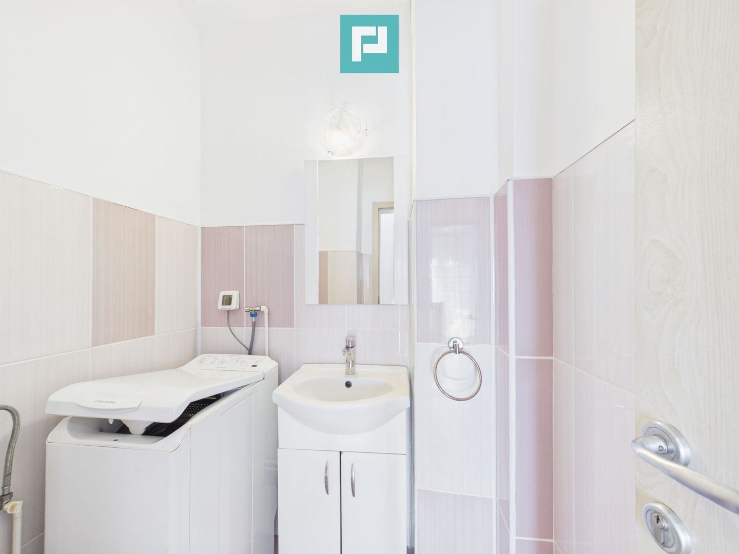 Apartament cu 3 camere și 2 băi zona Aurel Vlaicu - Poză 3