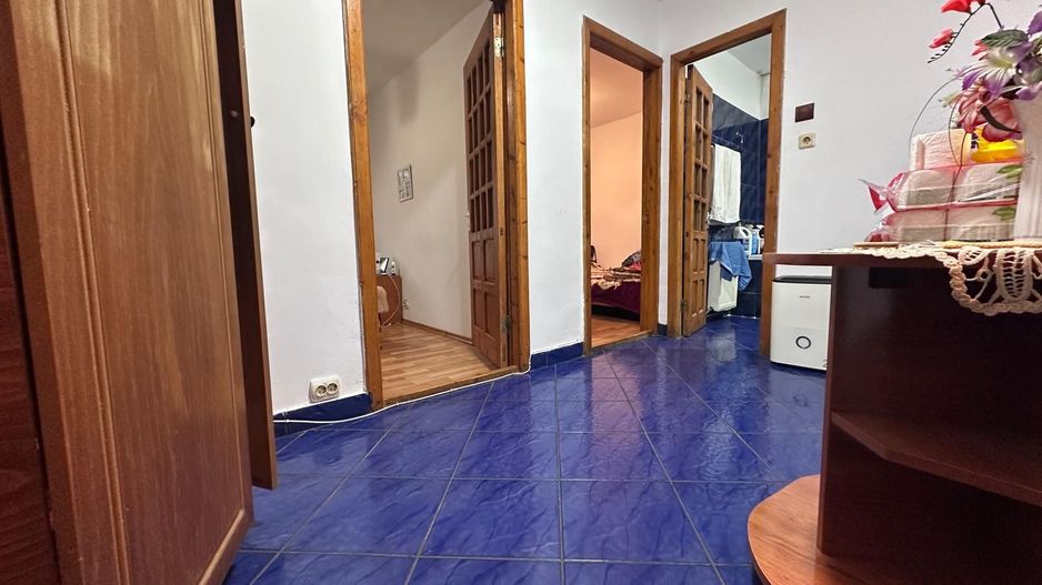 Apartament spațios cu 4 camere de vânzare! - Poză 9