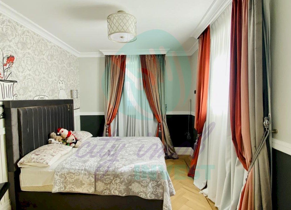 Vila complet renovata cu elemente decorative deosebite - Poză 7