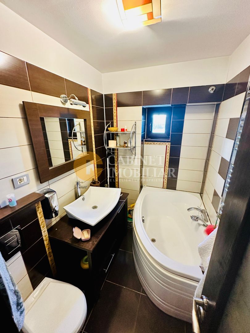 3 Camere Decomandat -  Esplanada Nicolina 1- Bloc 1990 - Poză 4