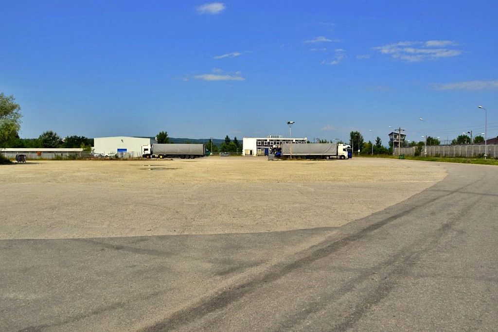 Mioveni - Hala, birouri, anexe, platforma De Inchiriat - Poză 8