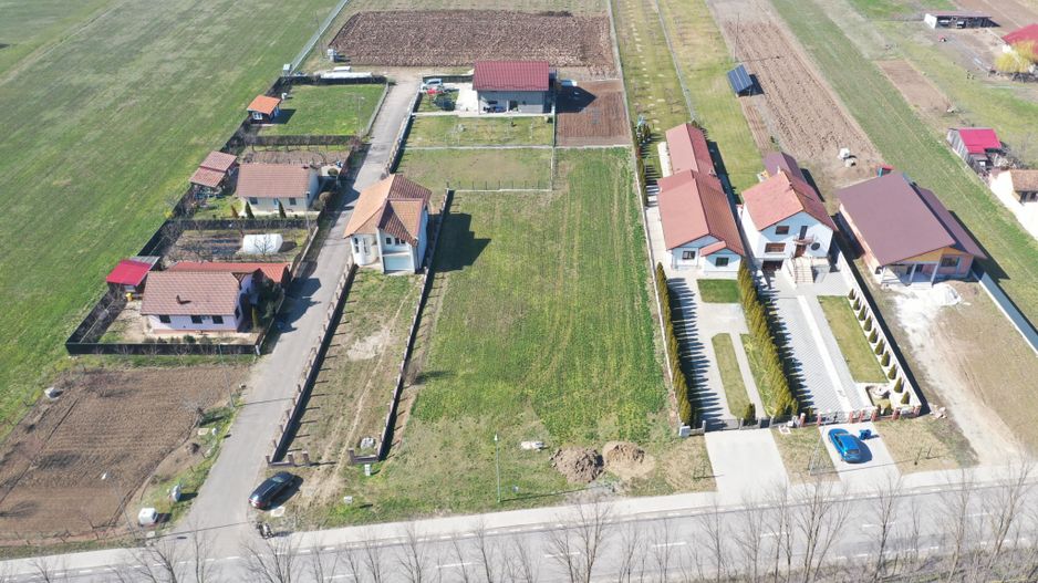 Teren intravilan de vânzare în Ciugud - Poză 3