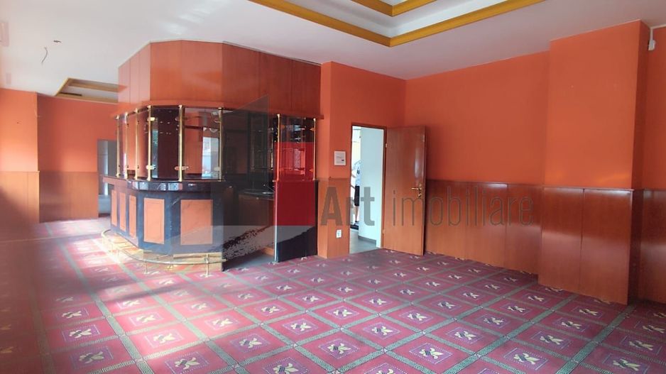 Spatiu comercial Piata Unirii-Rond Cosbuc, trafic pietonal - Poză 1