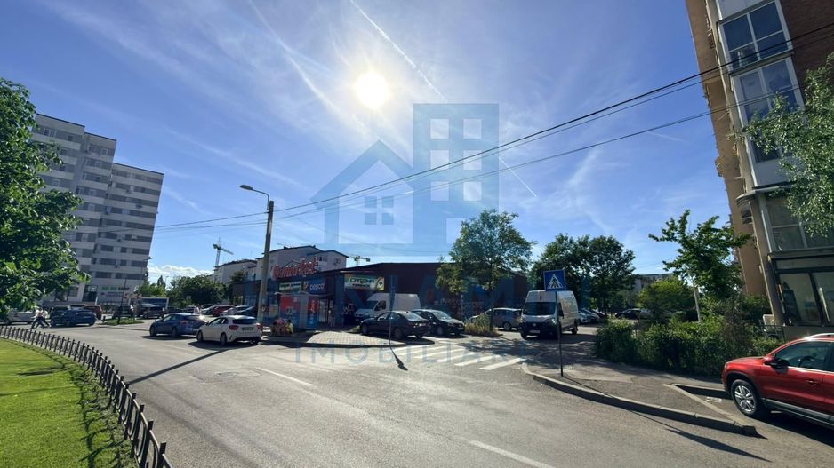 Apartament-Spatiu comercial parter 2 camere -intrare din strada 60mp - Poză 5