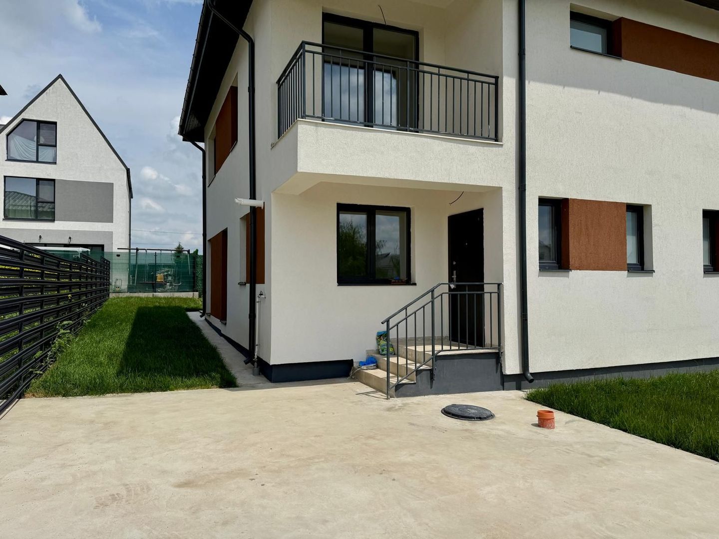 Vilă duplex modernă P+1 cu curte proprie | Otopeni | comision 0% - Poză 2