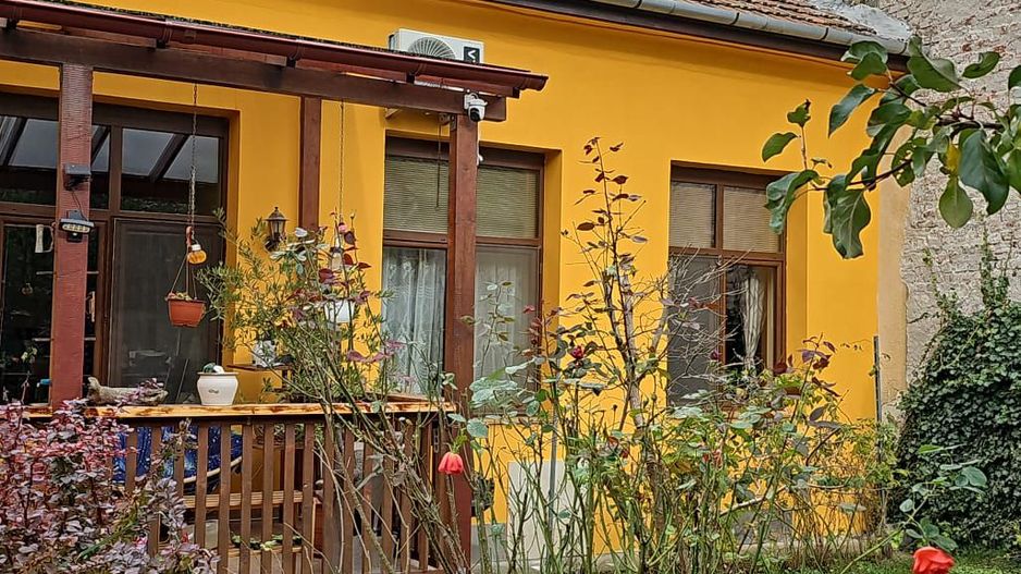 IMOBIL CU GRADINA PROPRIE - Poză 1