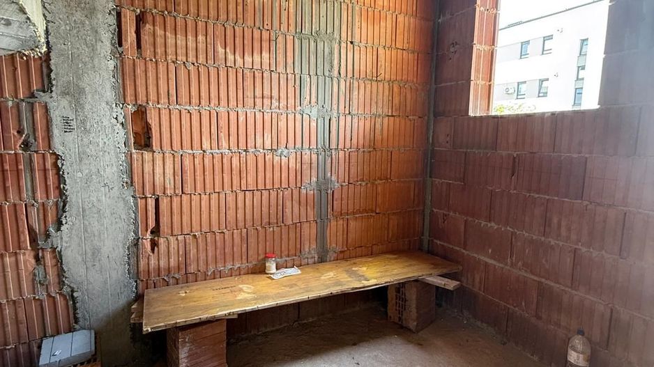 Duplex la rosu - 3 dormitare- Dumbravita - Poză 5