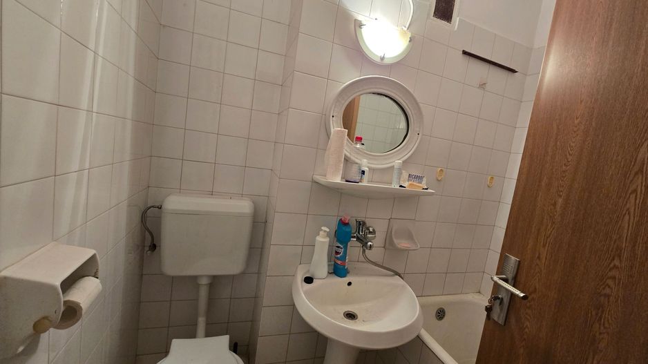 Apartament 2 camere, Zona Piata Dacia, Parter, Necesita renovare - Poză 6