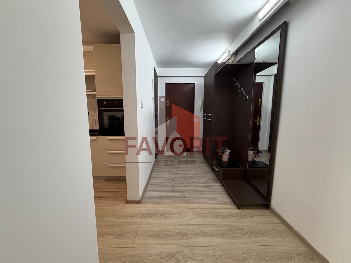2 camere | centrala proprie | etaj intermediar | zona excelenta | - Poză 10