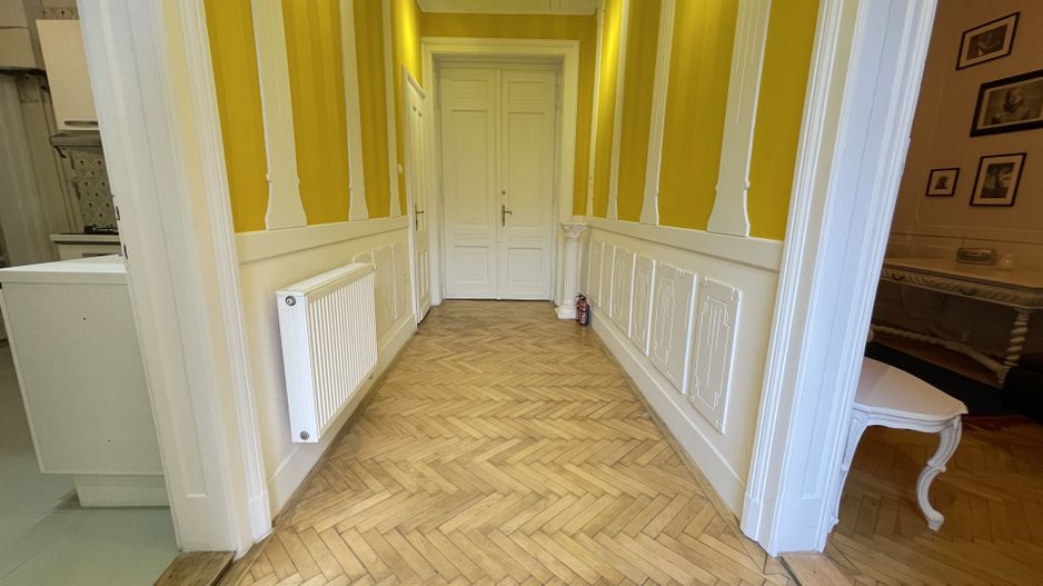 Apartament 4 camere spatios  in zona Sinaia - Poză 2