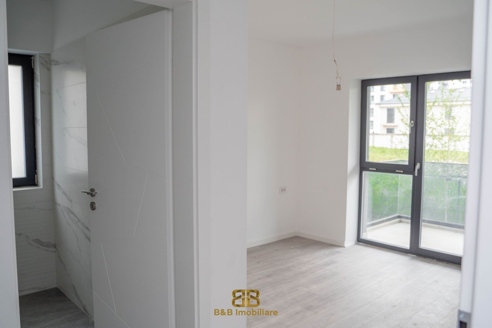 3 camere finalizat - pompa de caldura- panouri solare - Poză 15