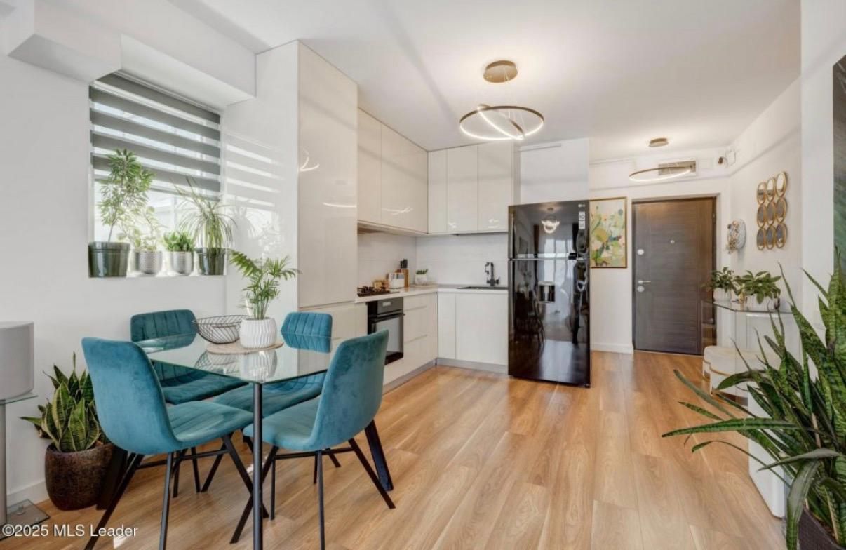 AP. 2 CAMERE ESTIC PARK, PARCARE, BLOC NOU,  CENTRALA, MOBILAT MODERN - Poză 6