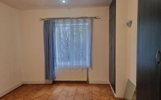 Apartament 3 camere în casă,  Ultracentral, cu grădină - Poză 1