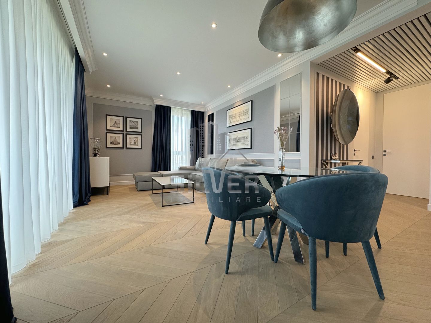 Apartament de LUX  in cel mai impozant imobil din Cluj-Napoca - Poză 3