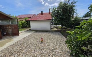 🏡 Casă renovată cu 6 camere, teren 557 mp – Berceni, Prahova - Poză 14