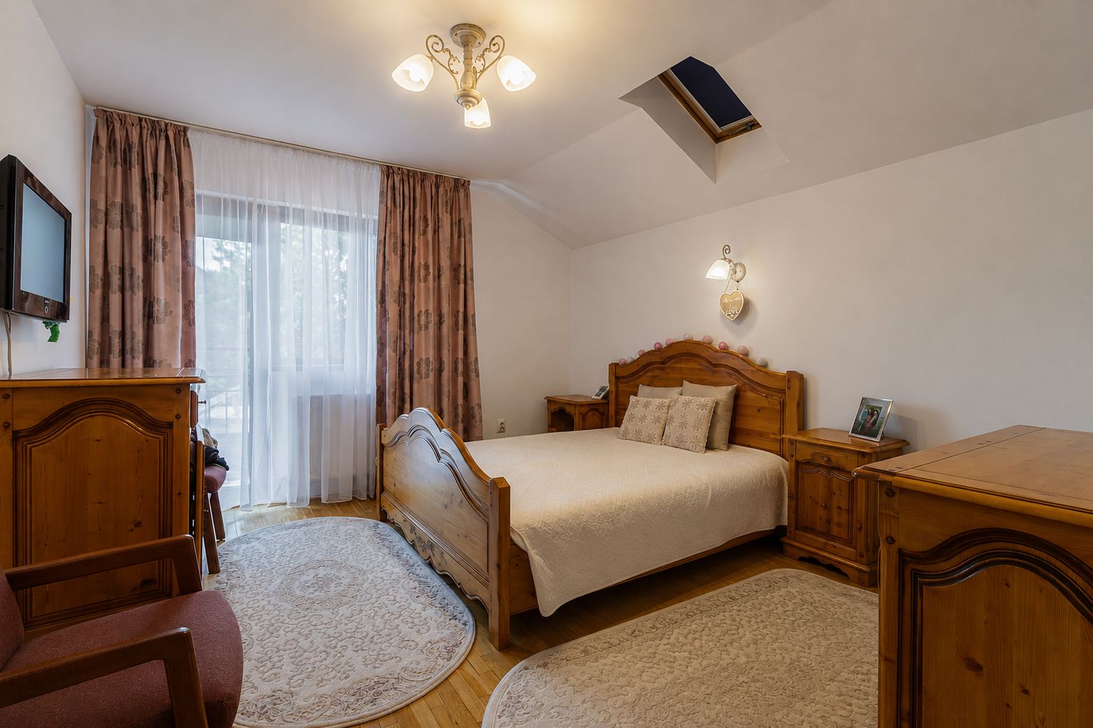 Vilă individuală cu 5 camere, piscină și curte generoasă | Mogoșoaia - Poză 19