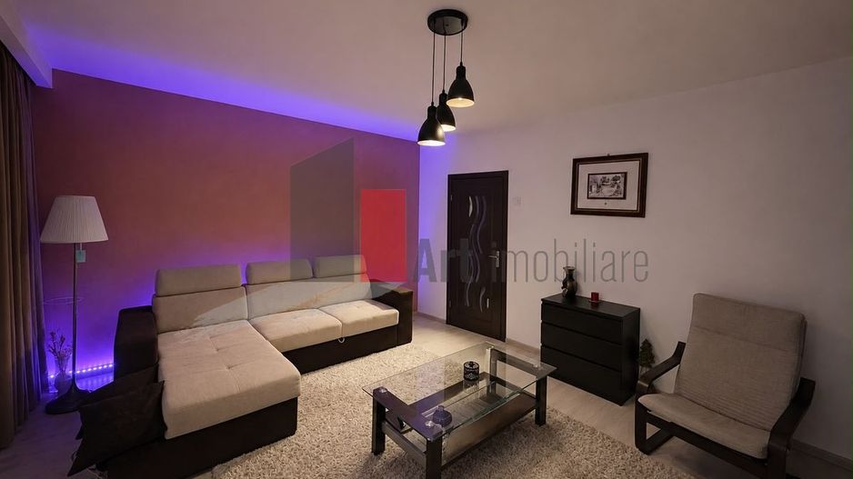 APARTAMENT DE 3 CAMERE - Poză 2