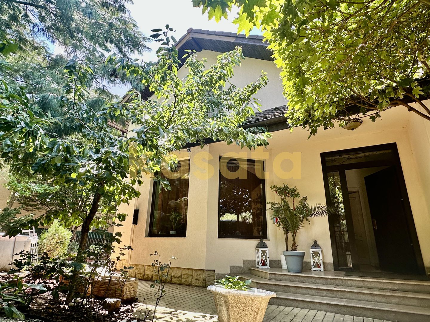 Vila care redefinește echilibrul între rafinament, spațiu și liniște - Poză 1