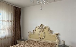Apartament modern 3 camere cu balcoan terasa și curte comuna in Strand - Poză 2