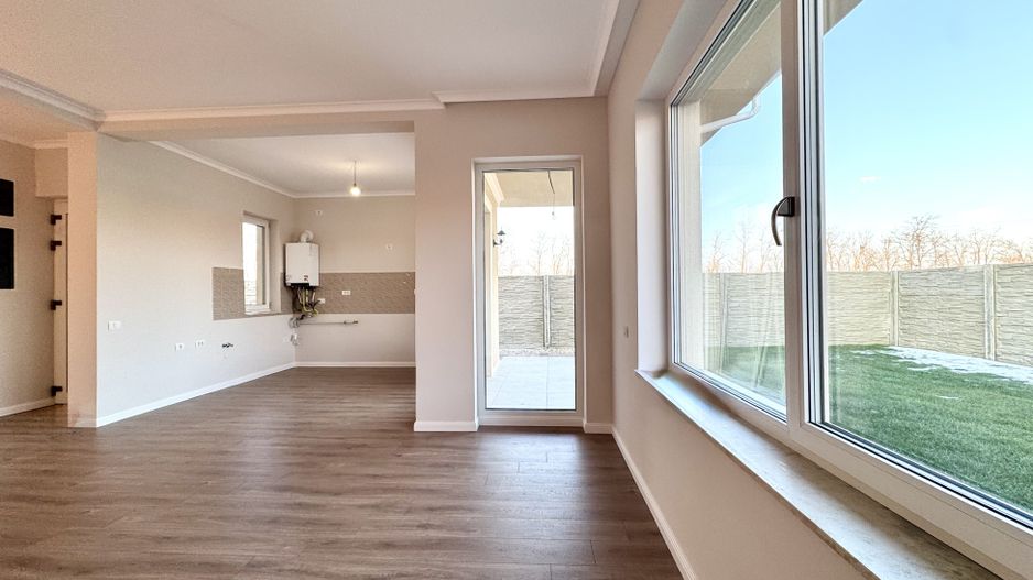 Duplex modern cu grădină, la intrare în Moșnița Nouă - Poză 1