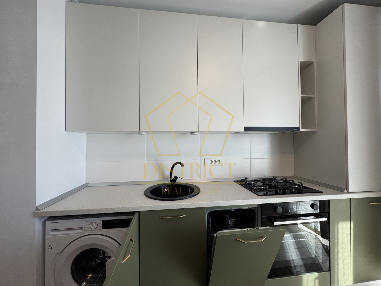 Com 0% Apartament cu 3 camere, mobilat, loc de parcare | Vivalia - Poză 12