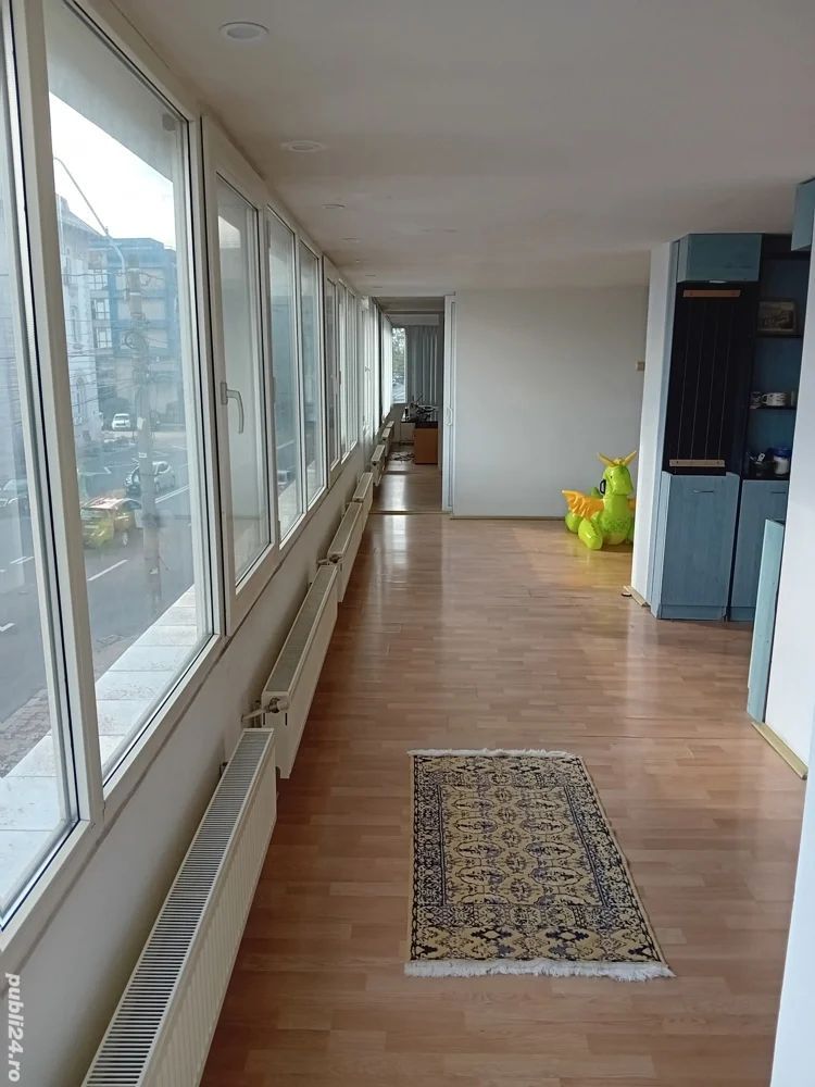 Apartament 4 camere | Zona Port | Vedere directă la Dunăre - Poză 2