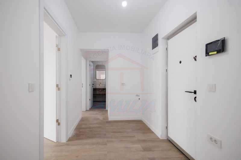 Inchiriere spatiu comercial cu terasa Melchisedec Residence - Poză 3