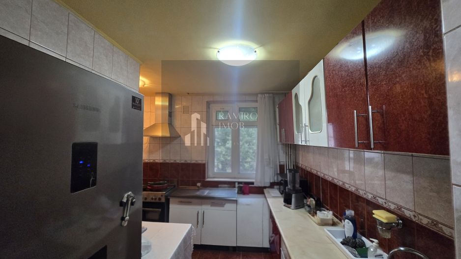 Apartament 3 camere etaj 2, Piata Rahova, bloc anvelopat de 4etaje - Poză 9