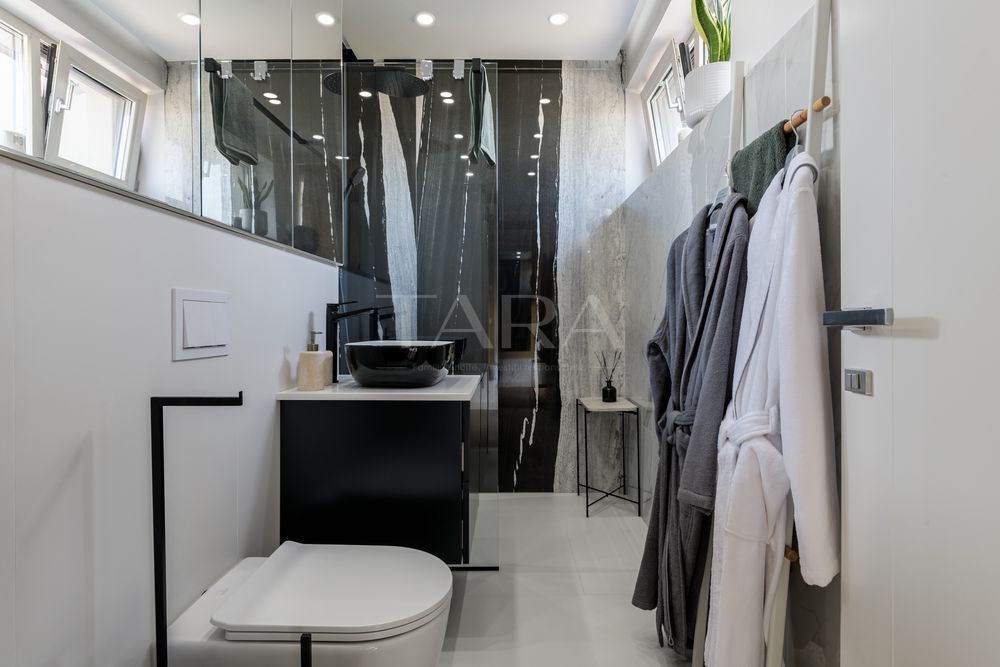 Apartament premium, grădină privată, panoramă și garaj încălzit. - Poză 7