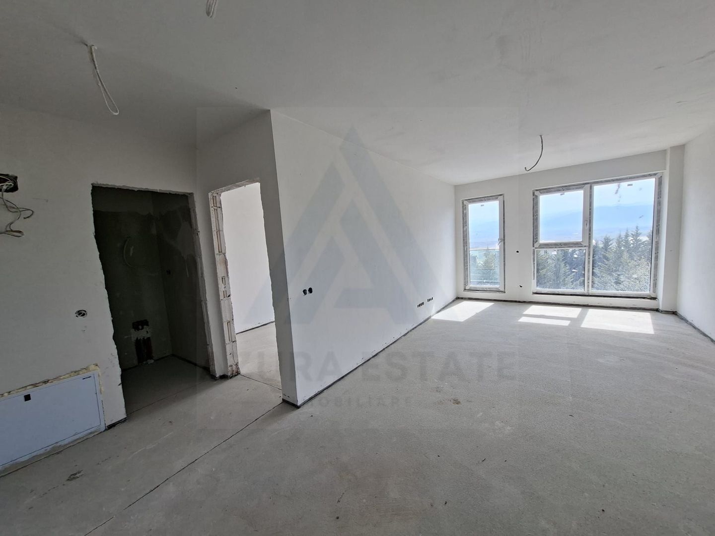 Apartament premium 61.4 mp utili 3 camere 2 bai curte 50 mp Cristian - Poză 4