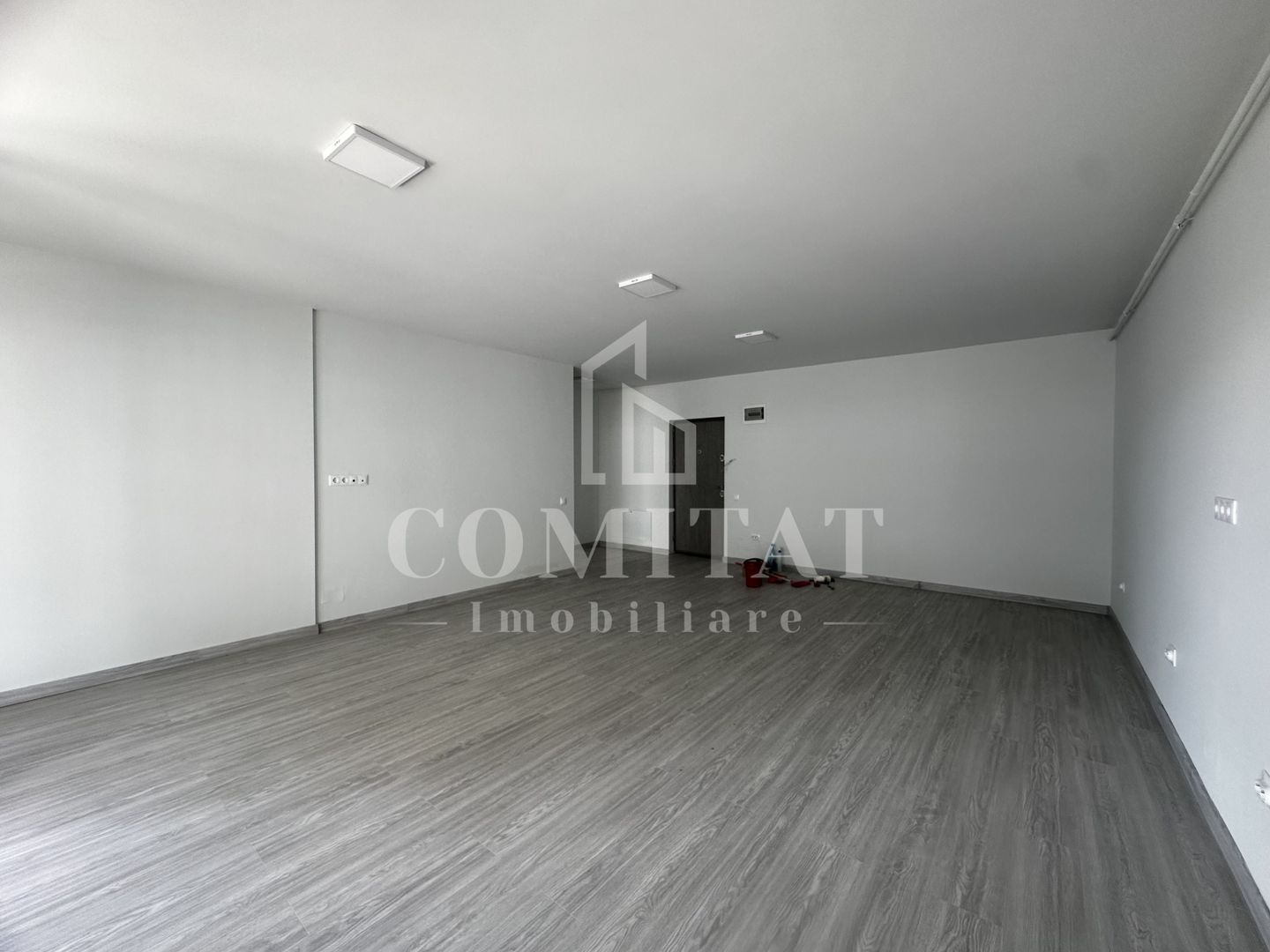 Apartament finisat | Etaj intermediar | Eroilor - Floresti - Poză 3