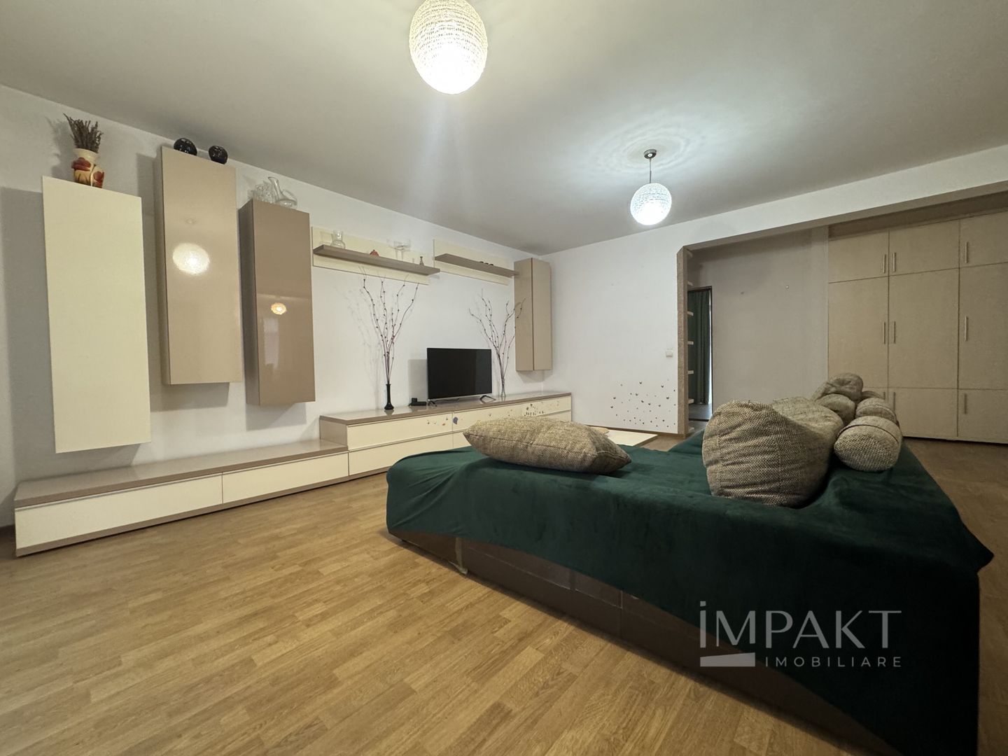 Apartament 84mp 3 camere in Buna Ziua de închiriat, parcare - Poză 2