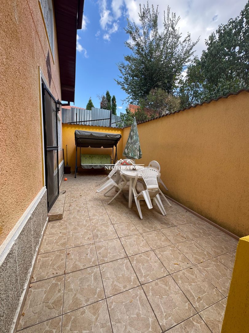 NECTORA IMOB-Casa cu etaj, mobilata, utilata, Episcopia, cu livada - Poză 9